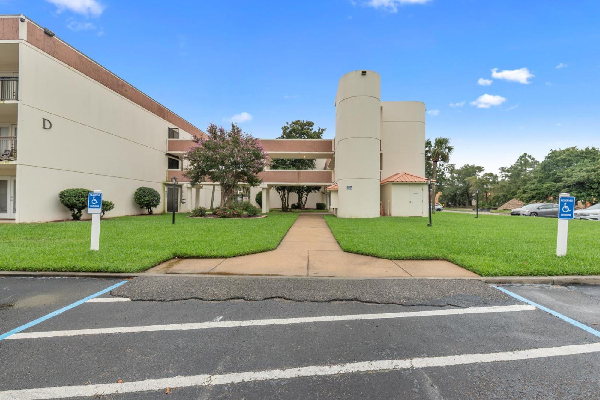 Fun 2 Bed/2 Bath Condo With Pool On Biloxi Beach Exterior photo