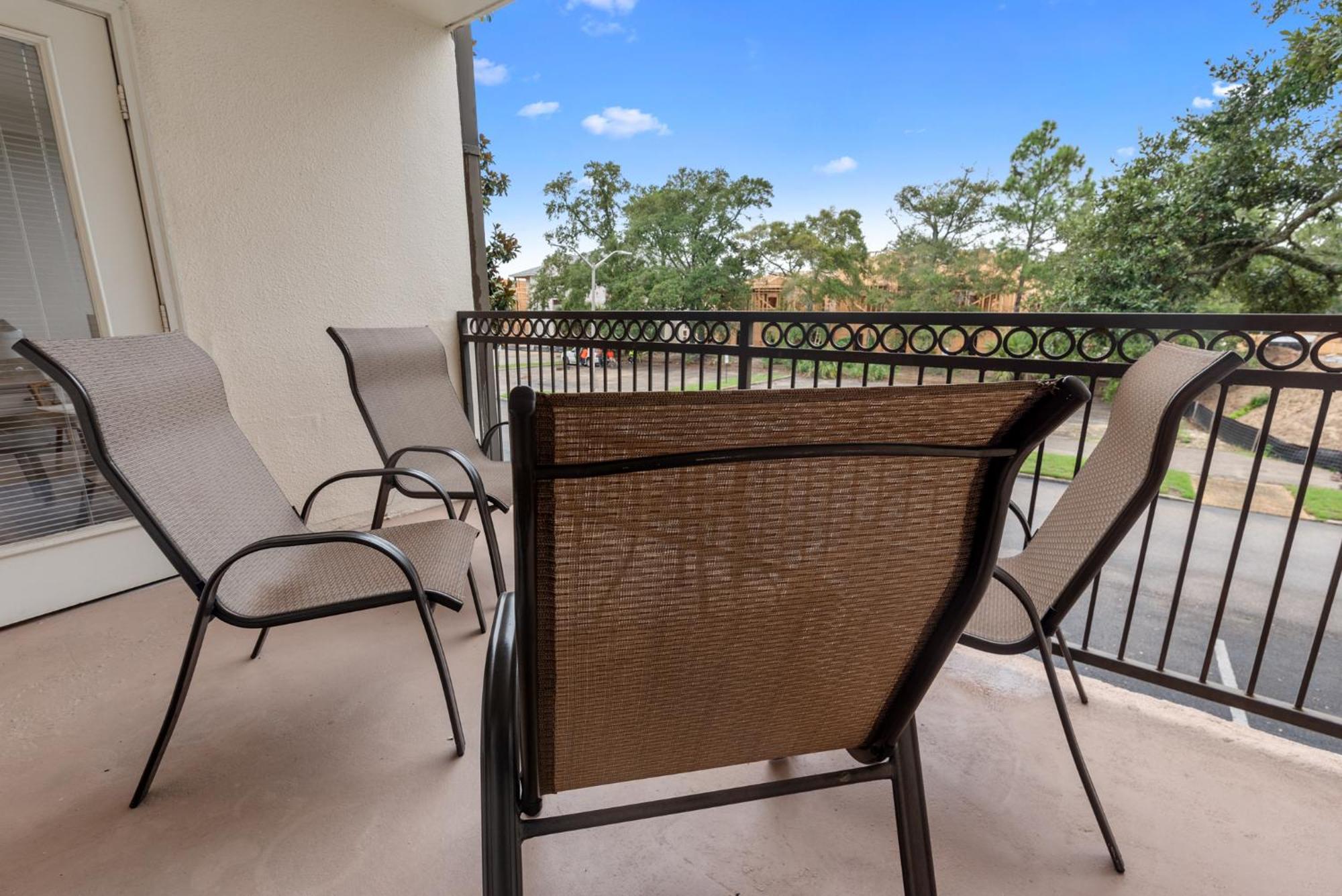 Fun 2 Bed/2 Bath Condo With Pool On Biloxi Beach Exterior photo