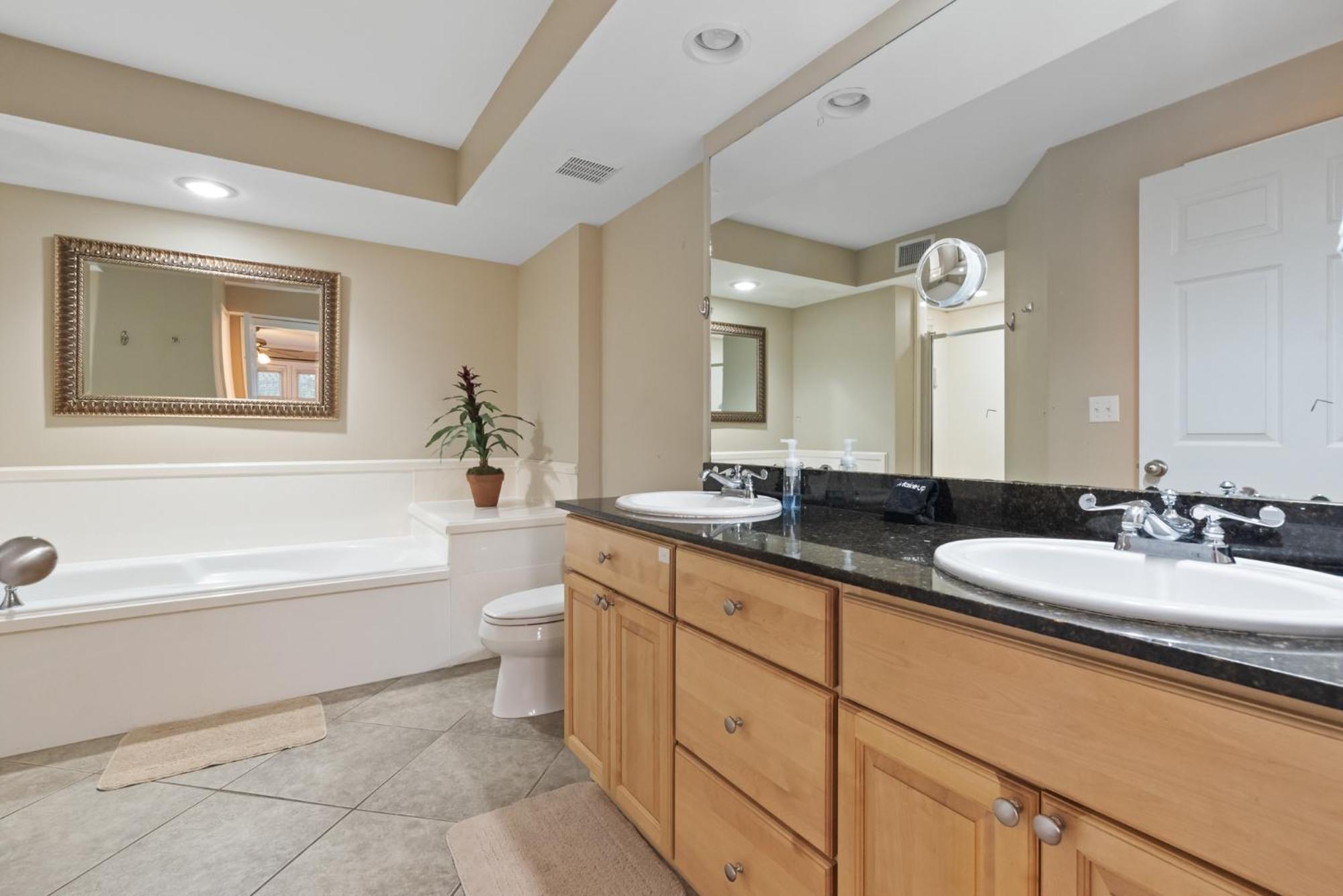 Fun 2 Bed/2 Bath Condo With Pool On Biloxi Beach Exterior photo